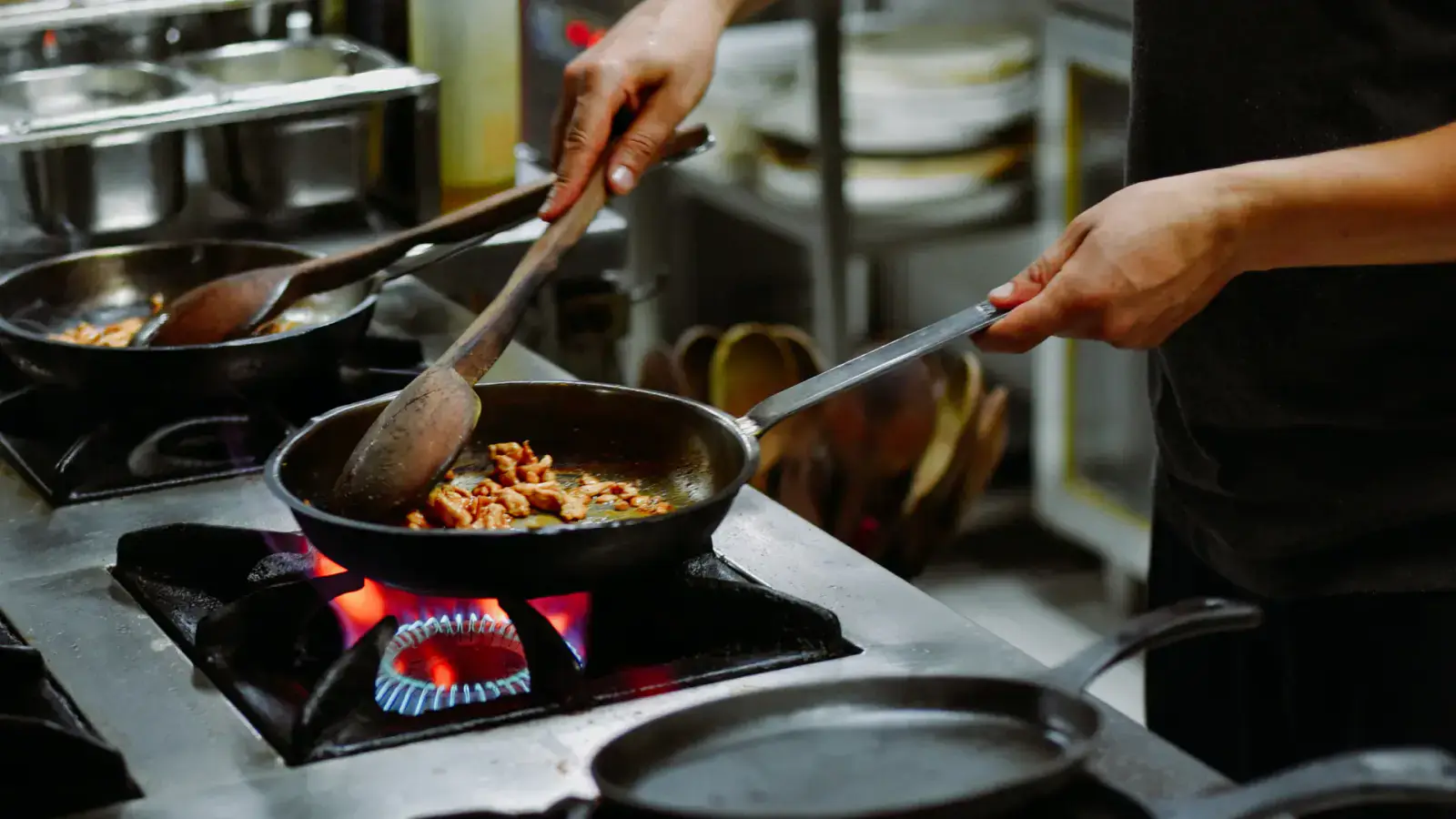 Circular Alternatives for a Zero-Waste Kitchenware Supply Chain