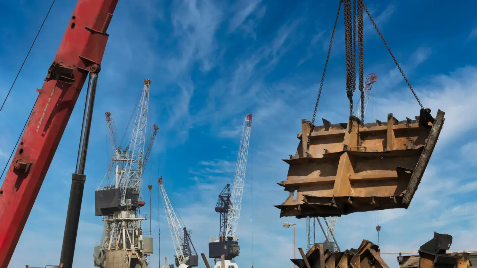 Creating a Circular, Efficient, and Safe Metal Recovery System during Ship Dismantling