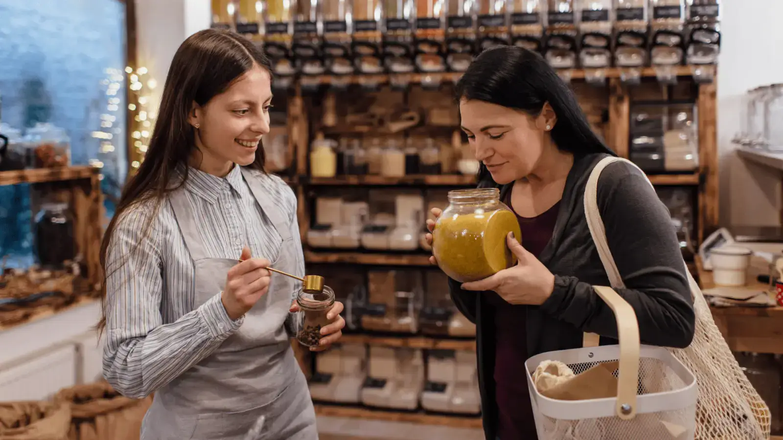 Smart Packaging Innovation Enhancing Freshness Monitoring and Recycling