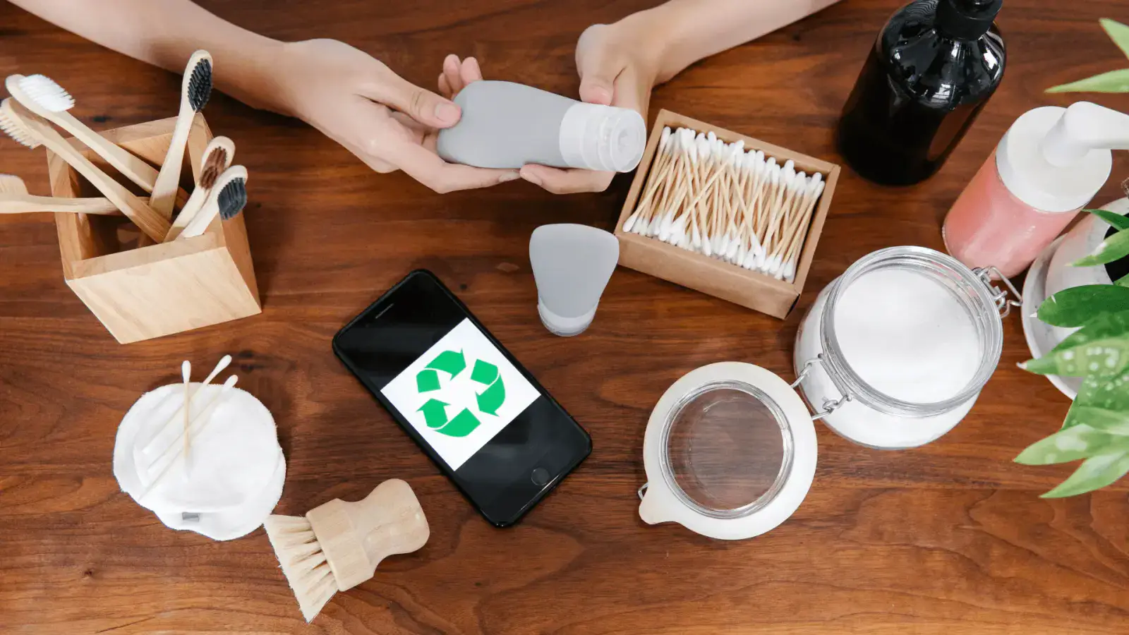 Design for Disassembly Simplifying Recycling Through Smart Packaging