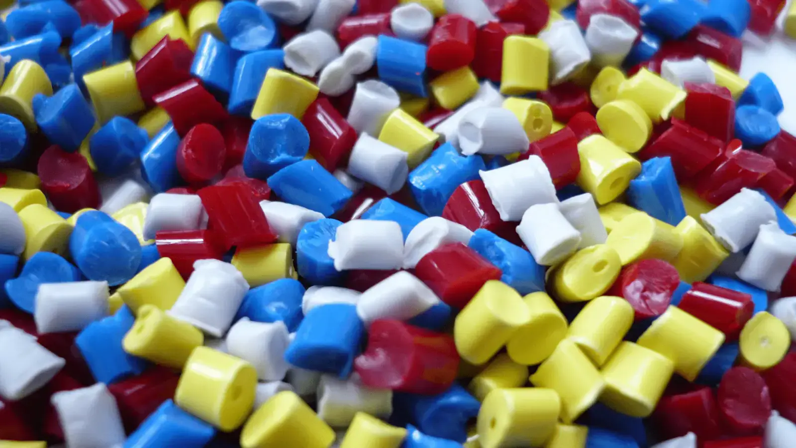 Designing Polymers for Circularity with Recyclable and Reusable Solutions