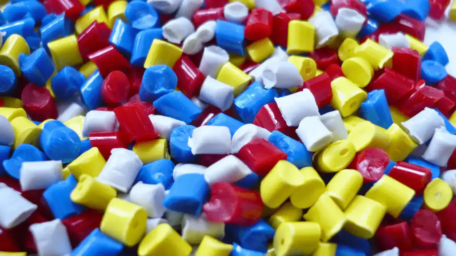 Reusable and Recyclable Polymer Design for Circularity