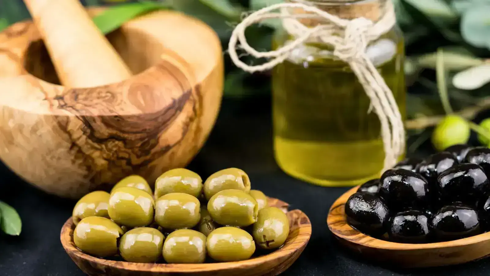 Cold-Pressed Oils: The Nutrient-Rich, Eco-Friendly Choice for All