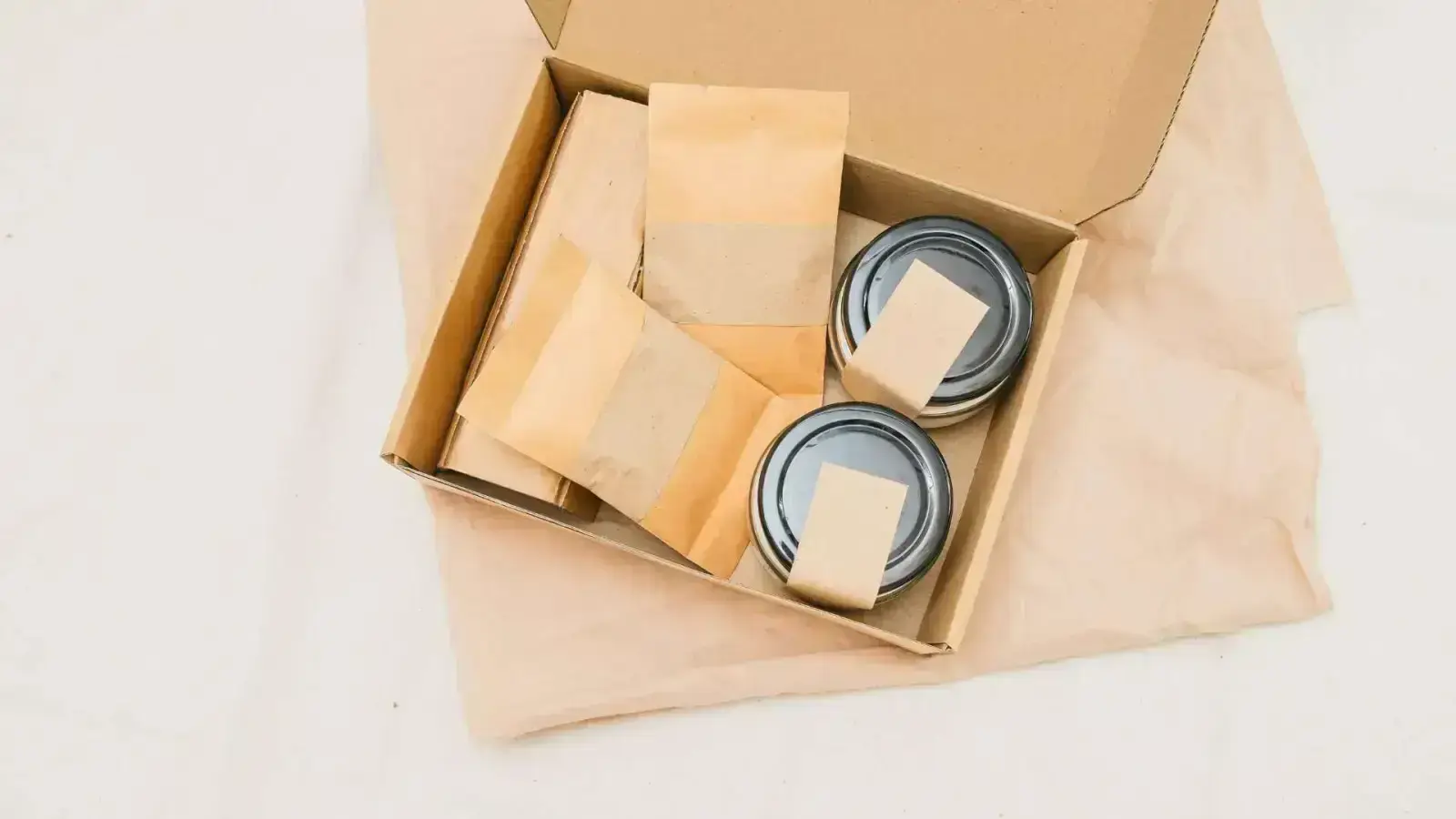 Minimizing Waste Using Reusable Snack Containers